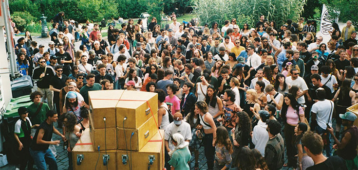 Radio Sofa, la radio libre qui s’écoute allongé·e ou en transe